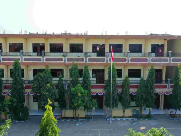 Gedung Kelas yang Representatif