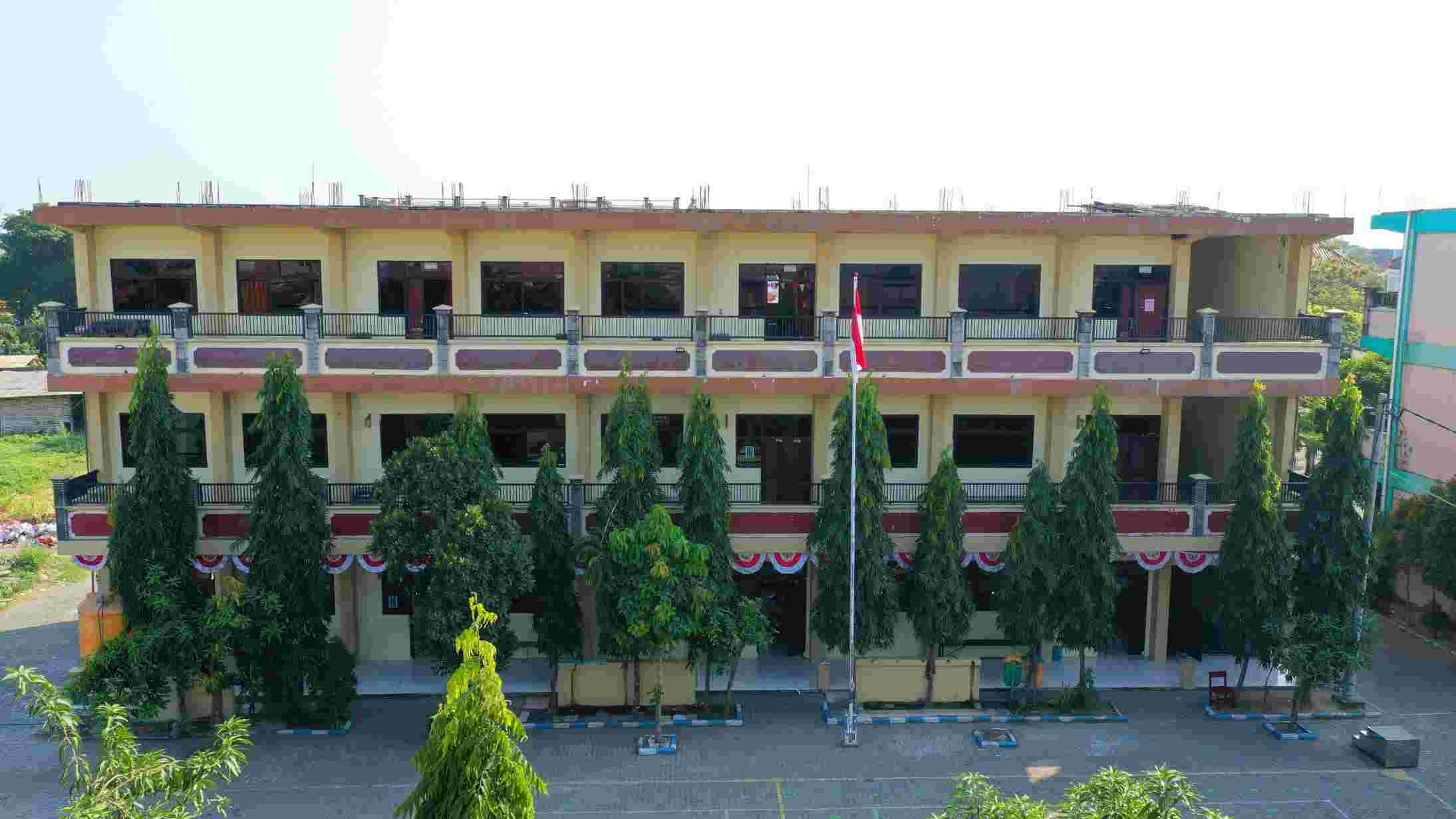 Gedung Kelas yang Representatif