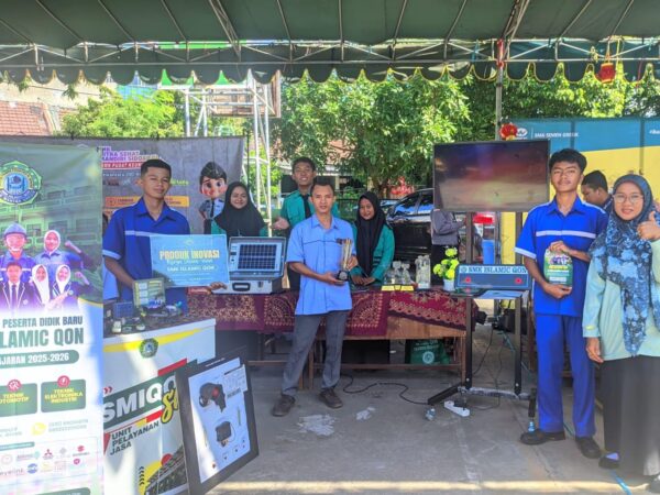 SMK Islamic Qon Ikuti EXPO PPDB di UPT SMP 22 Gresik, Pamerkan Aneka Produk Unggulan Siswa