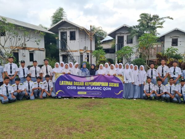 Bangun Jiwa Pemimpin Muda, 30 Pengurus OSIS SMK Islamic Qon Ikuti LDKS di Trawas