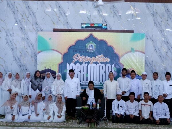 Lantunan Qur'an dan Sholawat di Masjid Al-Qona'ah: SMK Islamic Qon Hidupkan Makna Isra Mi'rajh,